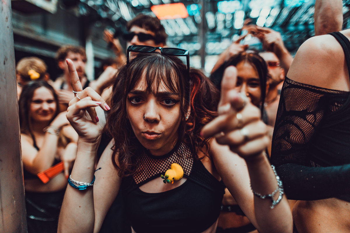 Loading... just a sec